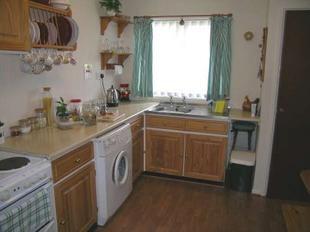 KITCHEN:
