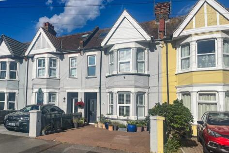 Victoria Road, Southchurch, Southend-on-Sea, Essex, SS1 2TQ