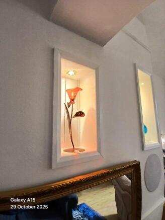 2 bed Flat to rent Image 6