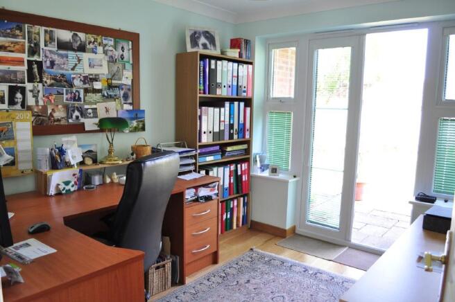 Photo 3