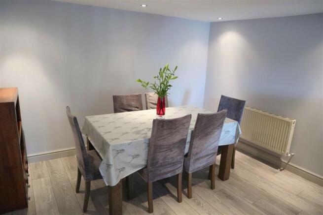 Living room / dining room