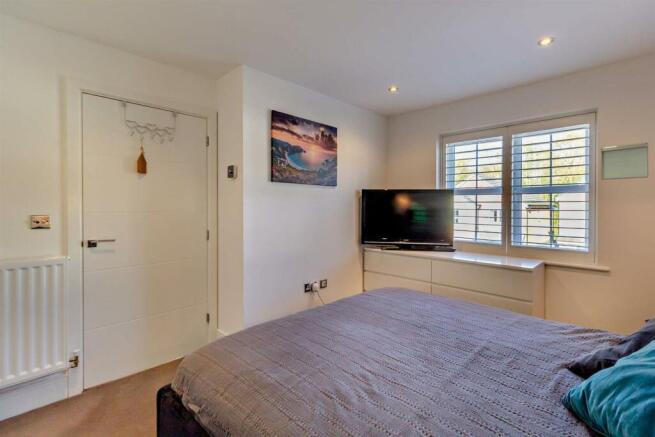 8594308-interior10-800.jpg