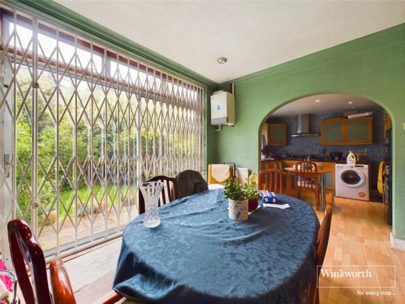 Kitchen/ Dining