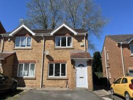 6, Lomond Way, Nuneaton CV10 9TG