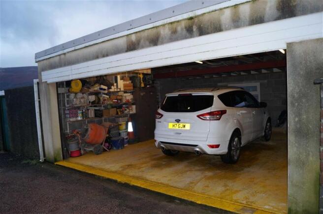 DOUBLE GARAGE