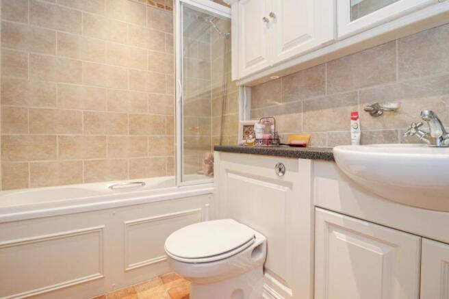 En Suite Bathroom