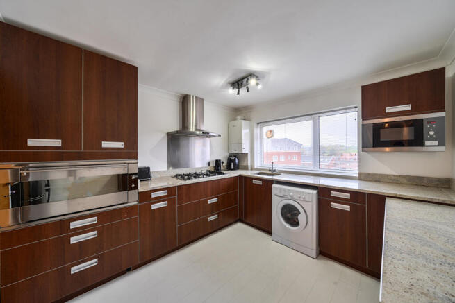 1447707-6-69e0a28...