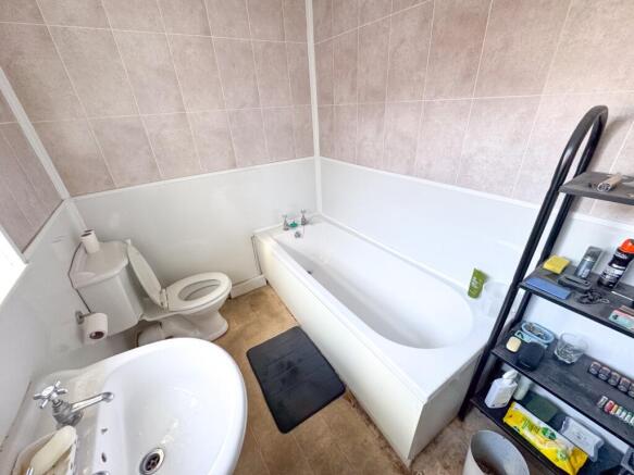 2 bed Terraced for sale Image 9