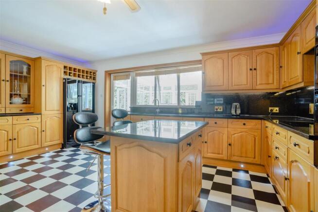 Kitchen/Breakfast Room