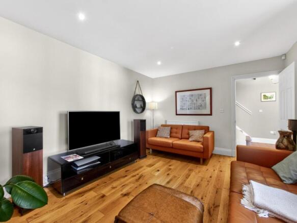 2 bed House for sale Image 4