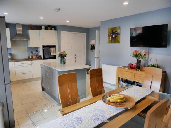 LIVING DINING KITCHEN
