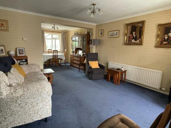 Lounge2.jpg