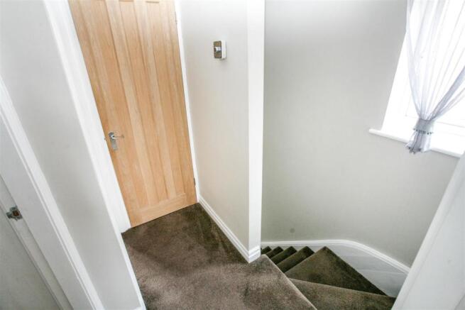 FIRST FLOOR LANDING