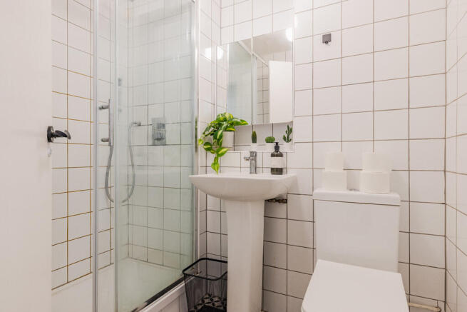 81H Odhams Walk- ...