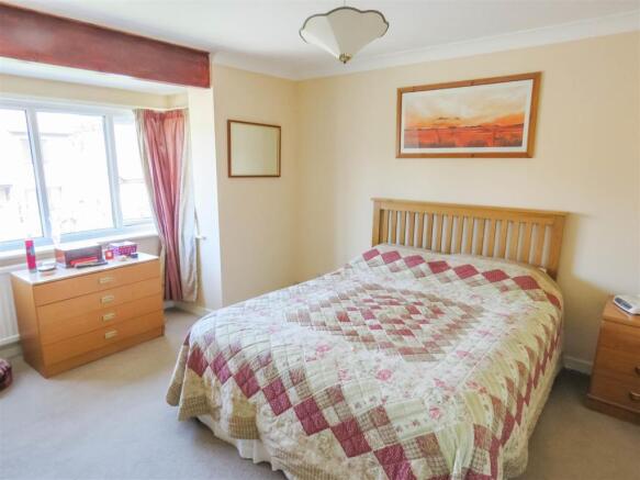 Bedroom 2.JPG