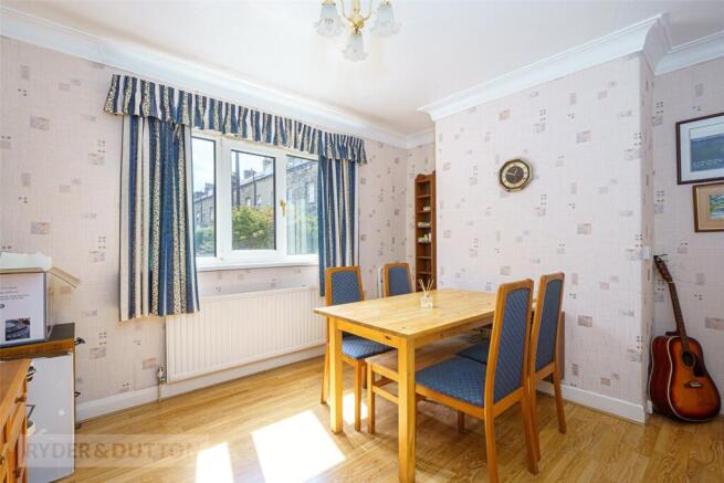 3 bed Semi-Detached for sale Image 4