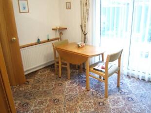 Dining End
