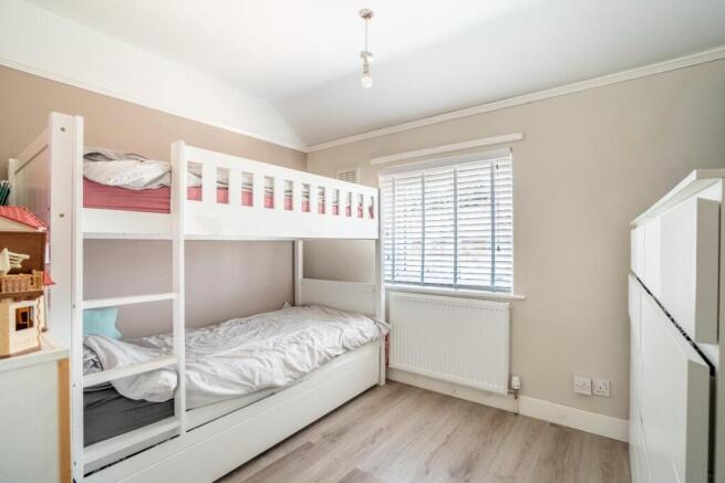 3 bed Terraced for sale Image 10