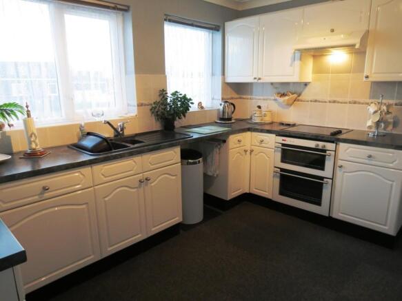 Kitchen/Breakfast...