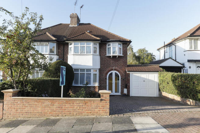 West Close 16