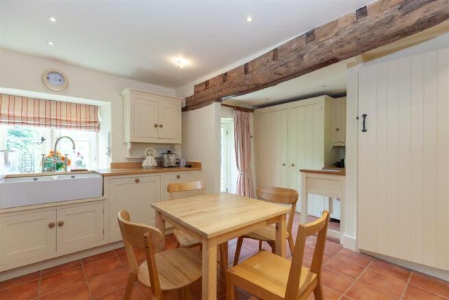 Kitchen 5.jpg
