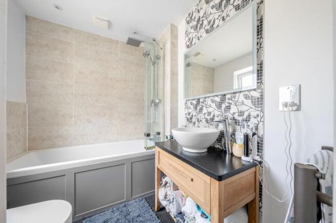 3 bed Terraced for sale Image 12