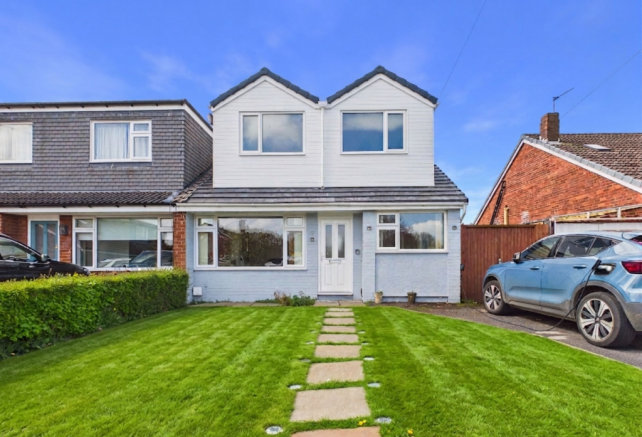 5-bed semi-detached on Ash Close, Ormskirk, L39, £380,000