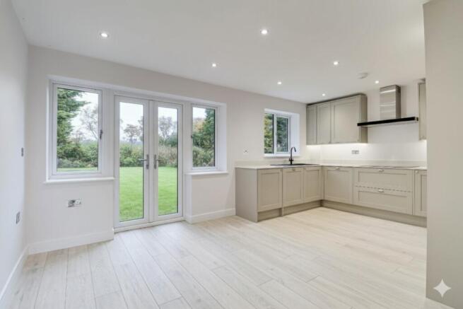 Plot 1 kitchen