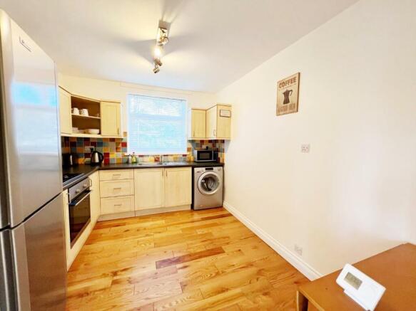 Kitchen pic 1.jpg