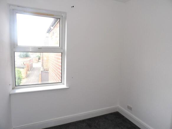 2 bed End of Terrace to rent Image 7