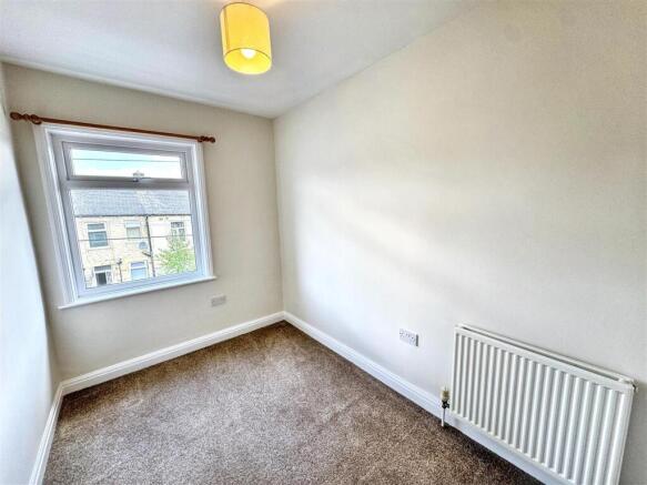 2 bed Terraced to rent Image 7