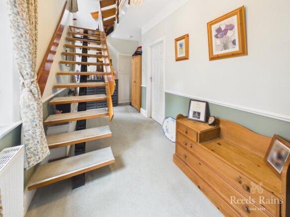 4 bed Semi-Detached for sale Image 10