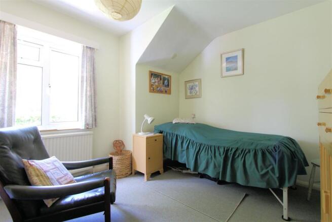 Bedroom 4.jpg