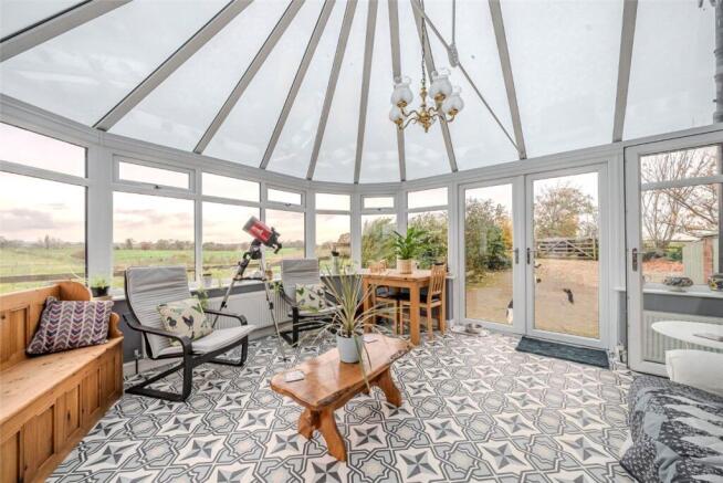 4 bed Detached for sale Image 7