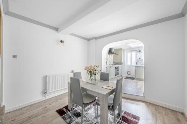 2 bed Terraced for sale Image 9