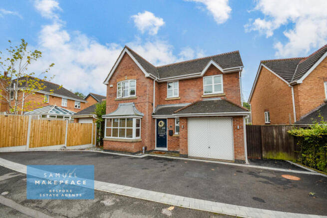 Four Bedroom Detached Property with Integral Gara