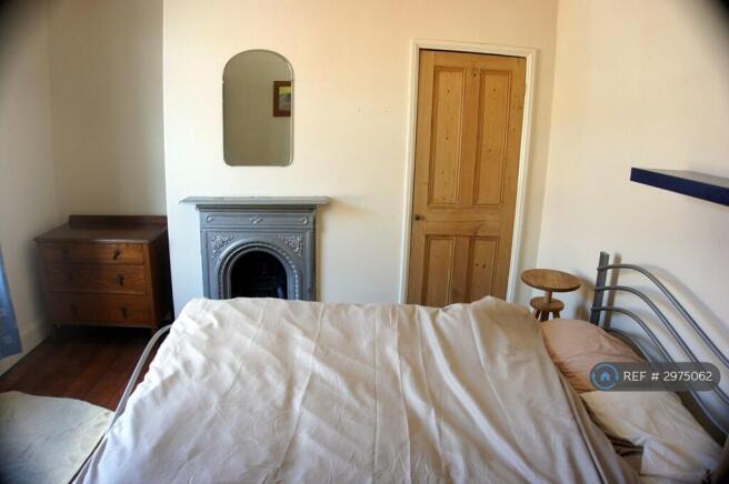 1 bed House Share to rent Image 8