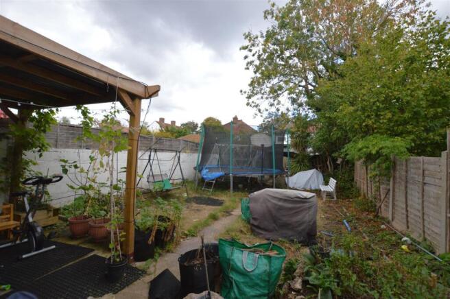 38 Waverley Avenue garden 2026.jpg