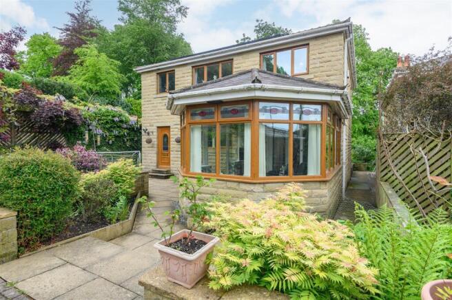 4 bed Detached for sale Image 5