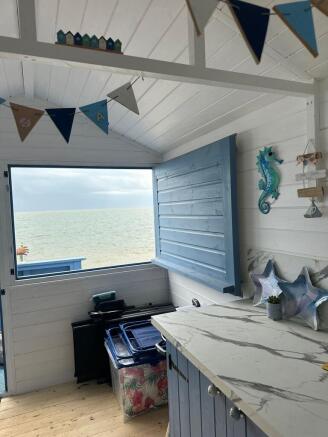 14 The Leas, Frinton-on-Sea photo 4