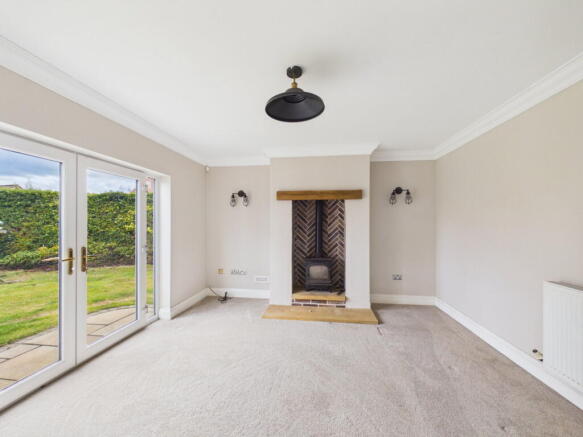 4 bed Detached for sale Image 5