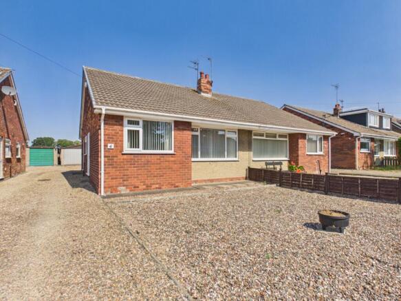 2 bed Semi-Detached Bungalow for sale Image 10