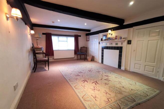 Reception Room (Dini