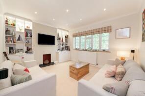 Flat 35, Parliament Court, Parliament Hill, London NW3 2TS