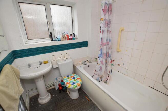 Bathroom.jpg