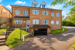 1, Half Moon Place, London Road, Dunstable LU6 3GA