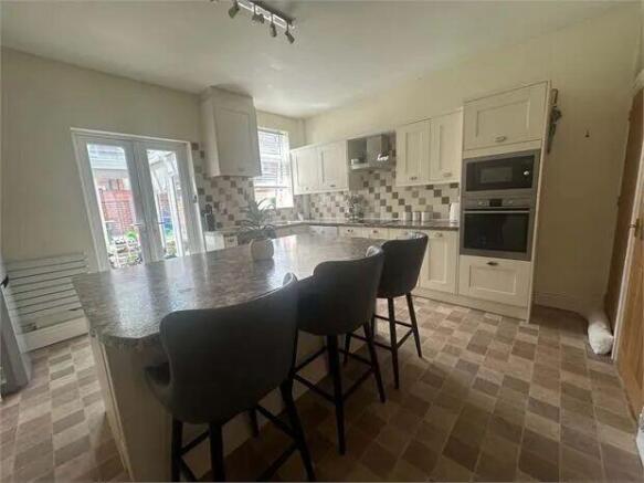 2 bed Terraced for sale Image 7