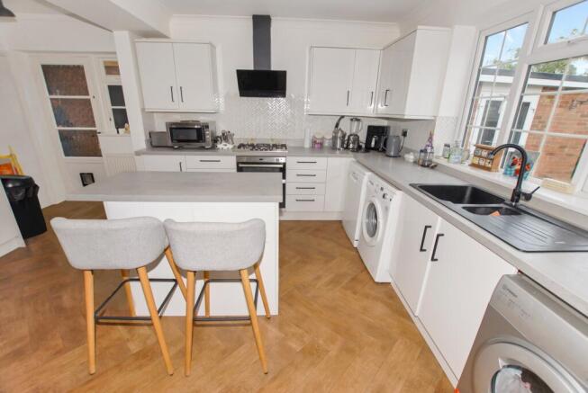 Kitchen/breakfast rm