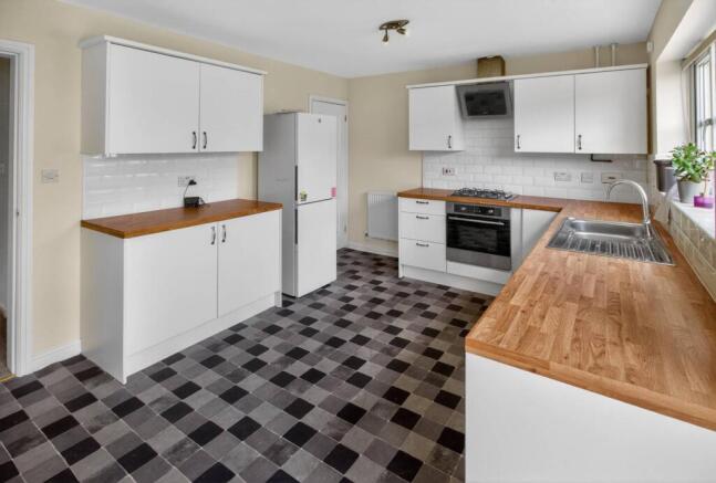 Harrison Drive, St. Mellons, CF3 photo 4