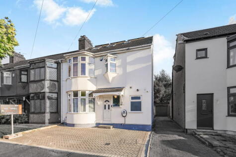 Stafford Avenue, Hornchurch, RM11